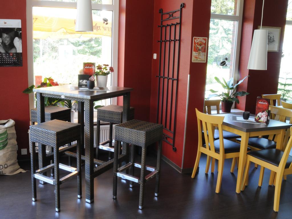 Sanitz Cafe Pension Steffen מראה חיצוני תמונה